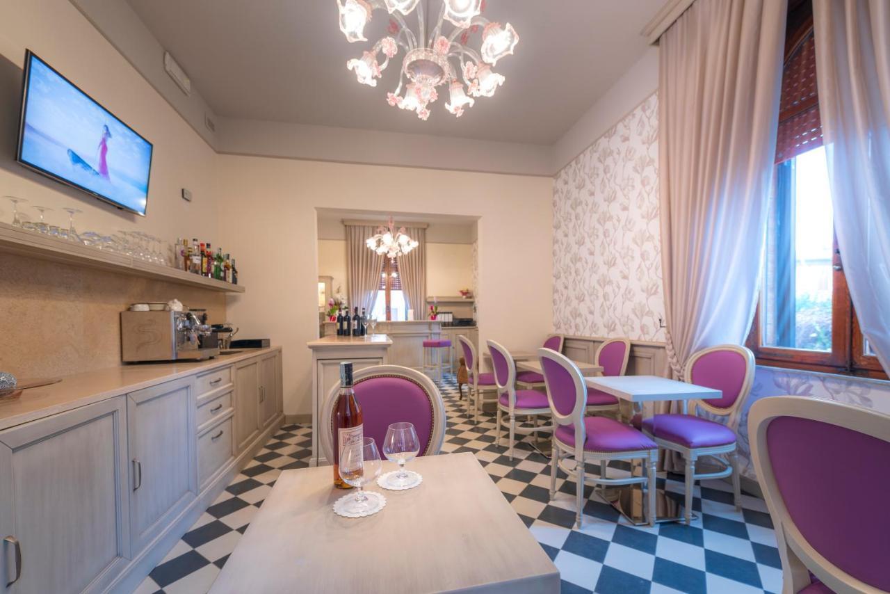 Elda Boutique 3*